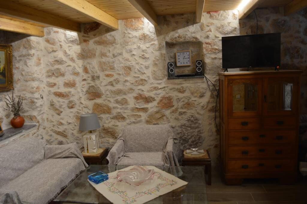 Traditional Chios House Holiday home Agios Georgios Sykousis